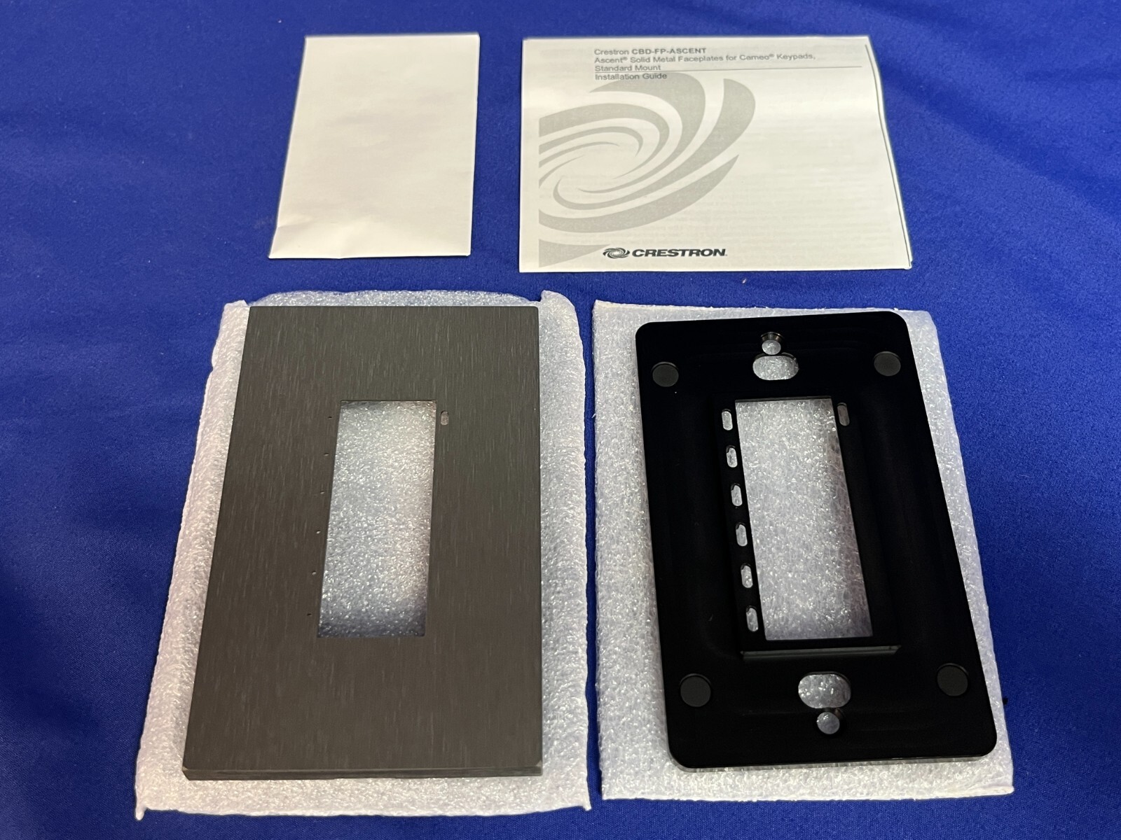 Crestron CBD-FP-ASCENT-A/GRY, Ascent Solid Metal Faceplate, Anodized Gray