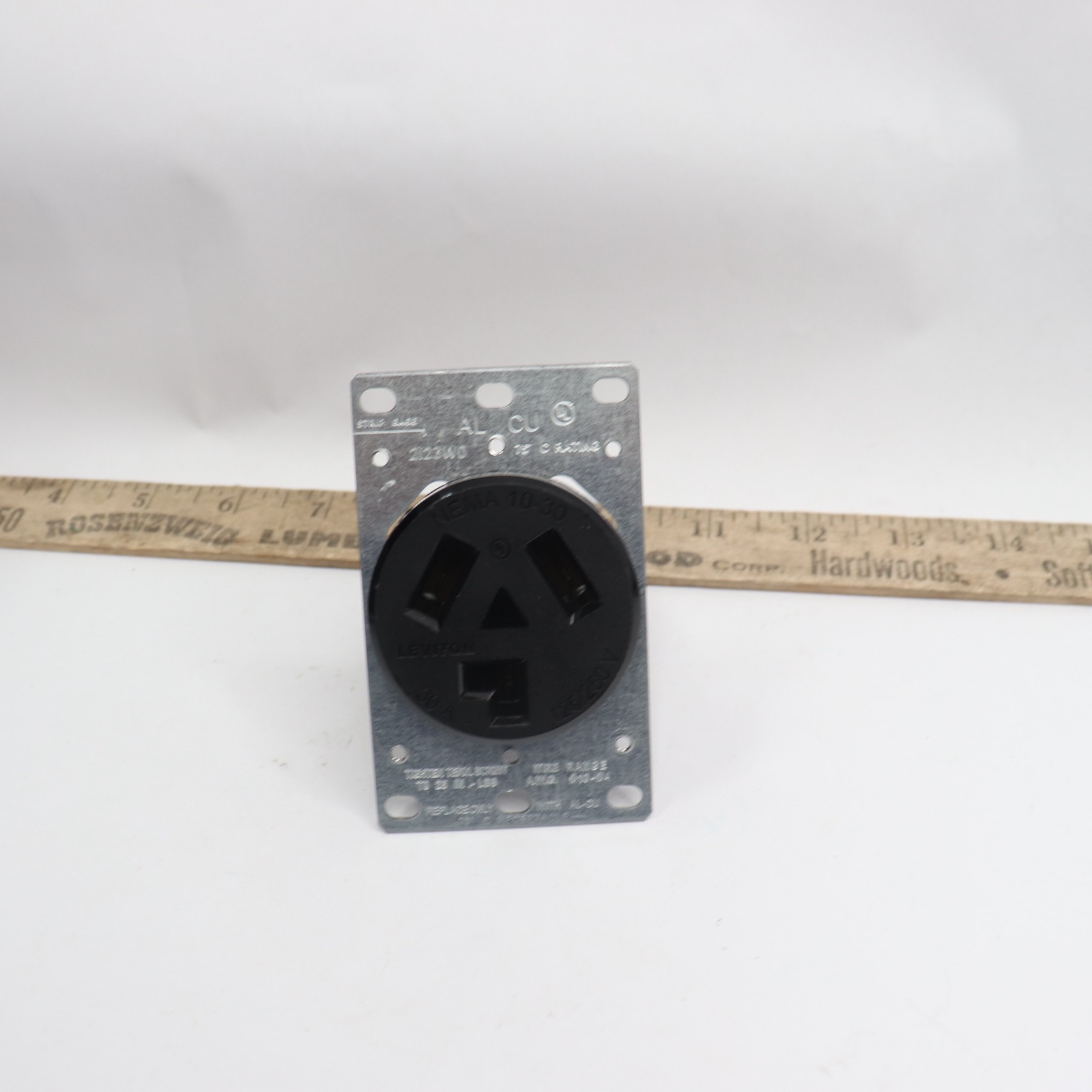Dryer Receptacle Outlet 3-Pole 30A NEMA 10-30