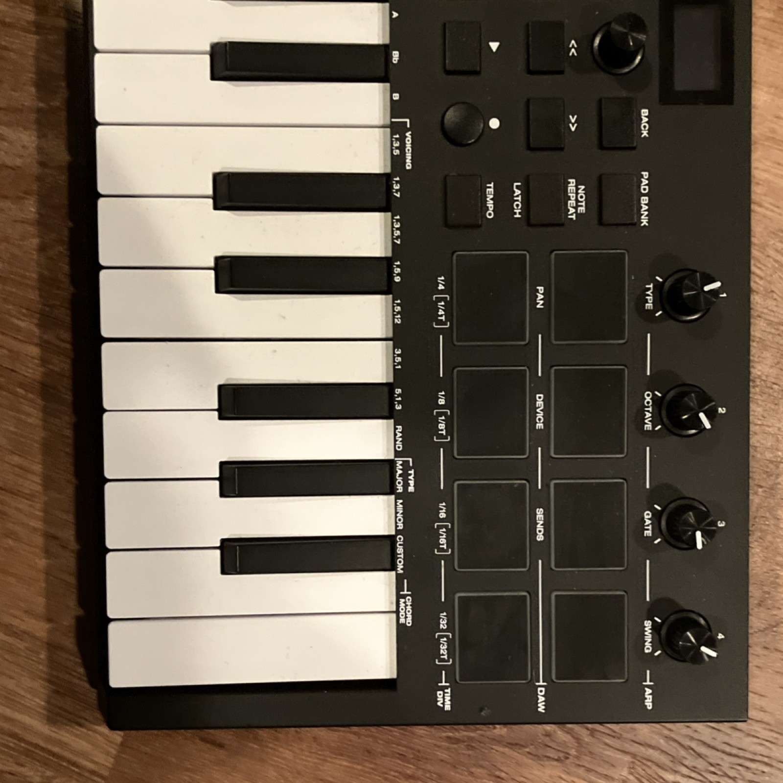 M-Audio Oxygen Pro Mini MIDI Keyboard Controller 32 Synth Keys USB Faders Pads