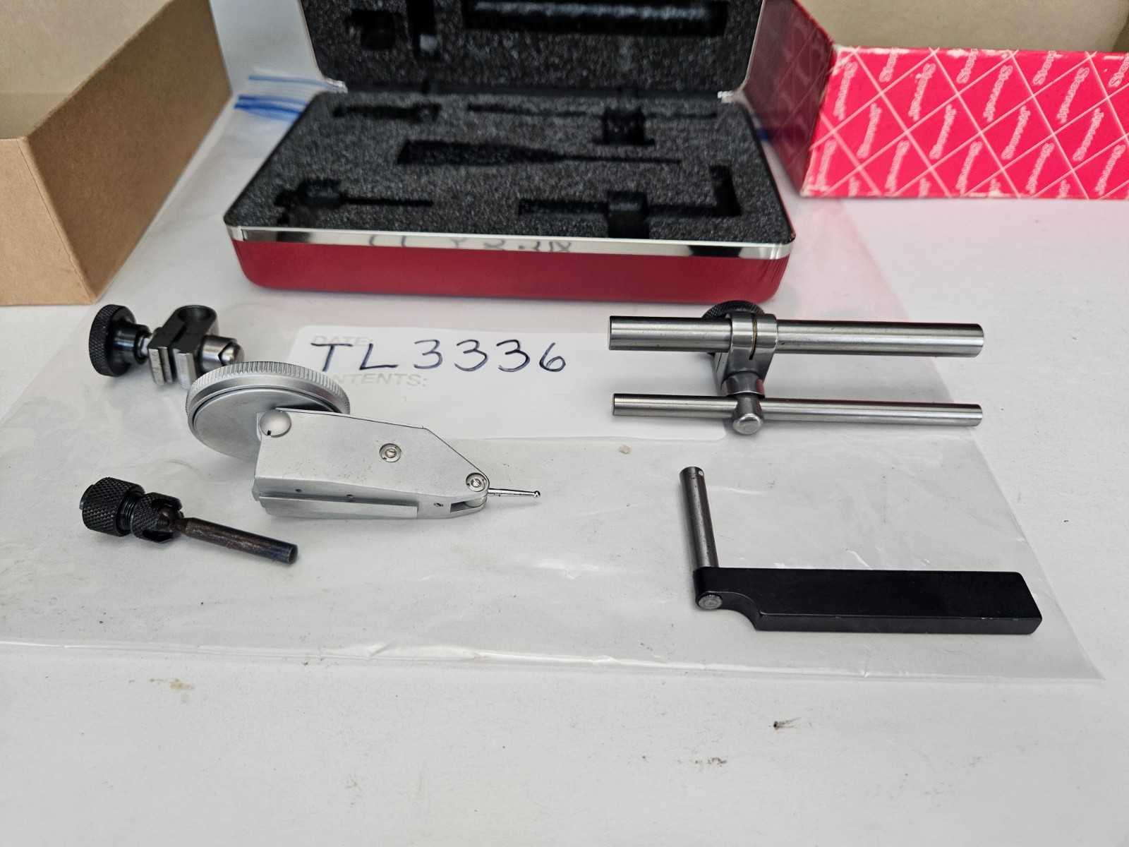 STARRETT #811-5CZ .0005" RANGE DIAL TEST INDICATOR SET W/CASE (TL3336)