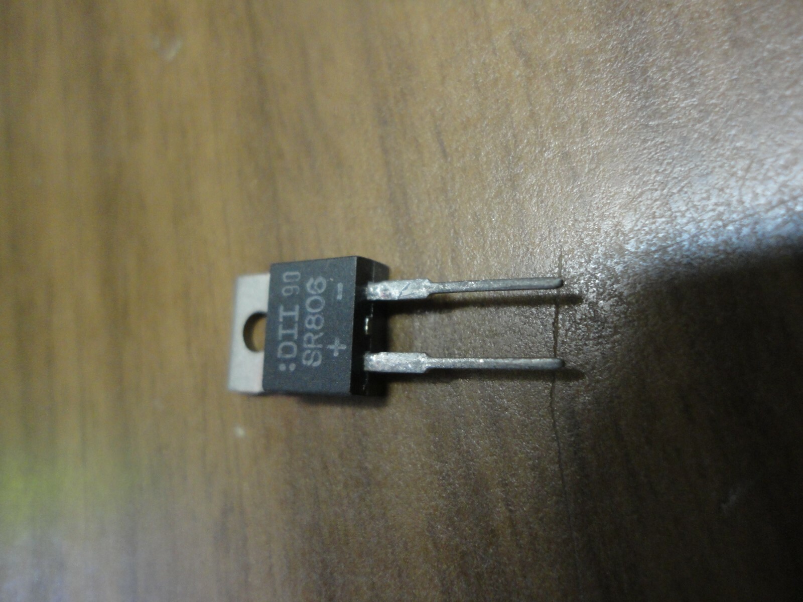SR806 EQUIVALENT TO NTE6080