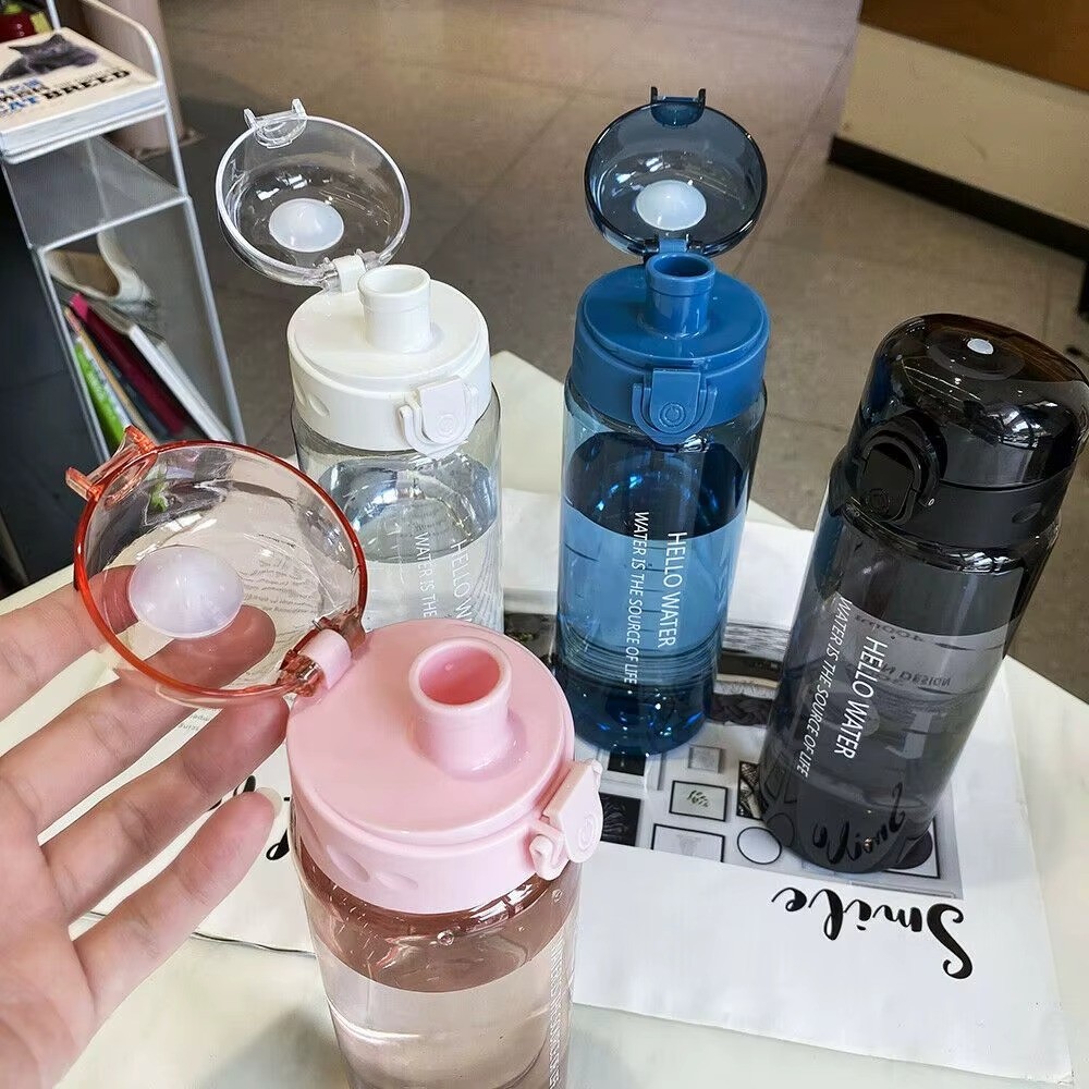 1 pc 780ml Leakproof Sports Water Bottle with Lock Lid & Carry Strap