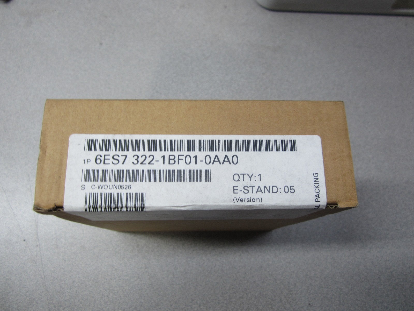 Sealed Siemens 6ES7 322-1BF01-0AA0 Digital Output Module