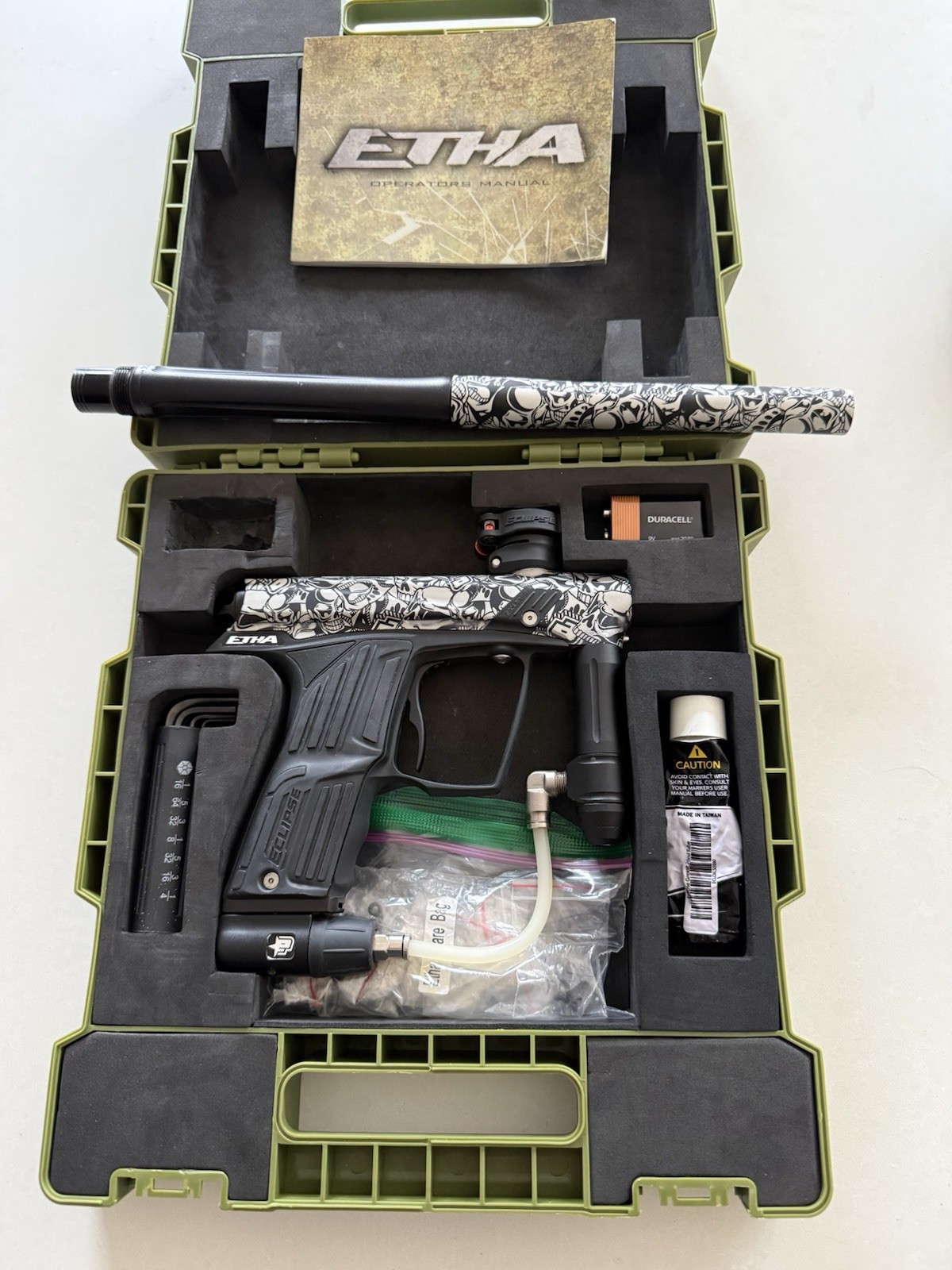 Planet Eclipse Etha Electronic Paintball Marker Black/White Hard Case