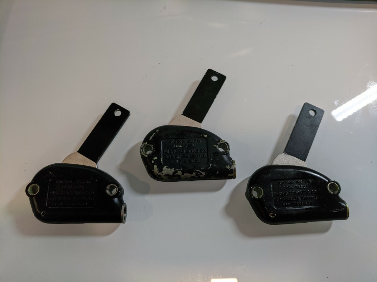 (2) LEVER MANUAL CONTROL 472V440D001-5 1680-00-631-9590