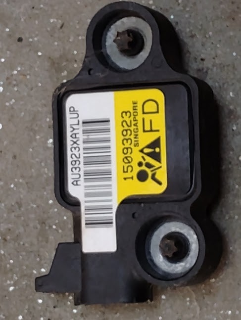 TAHOE SILVERADO YUKON ESCALADE FRONT SIDE L/R SRS SENSOR OEM z23 z25 b14 c4 c5