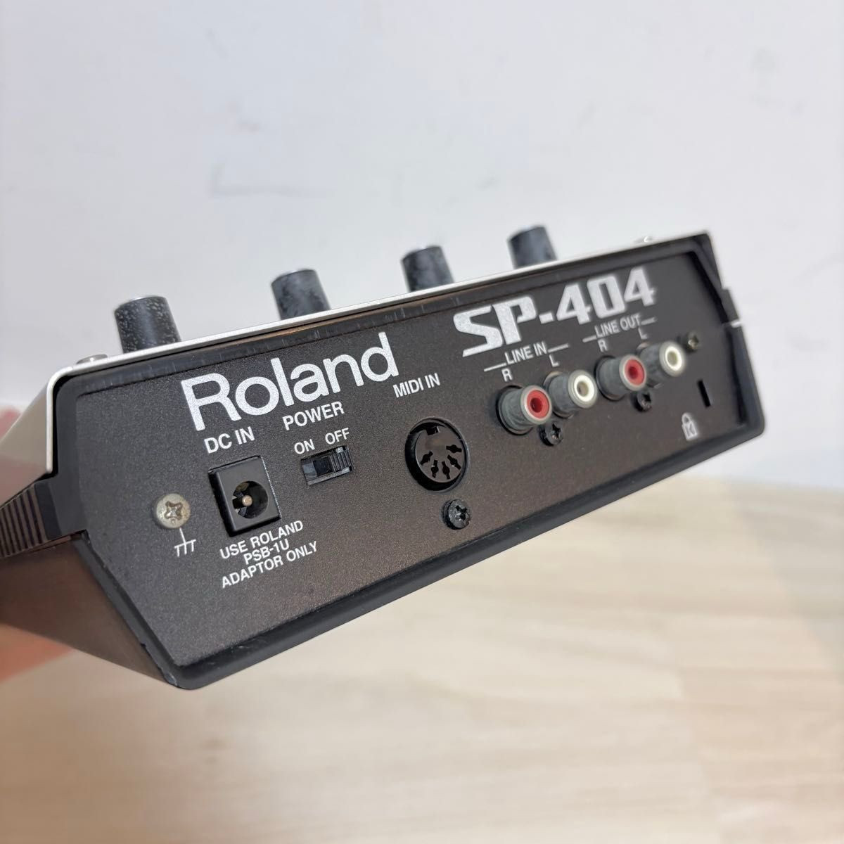 Roland SP-404 Portable Sampler Sequencer Effects Tested Original Box Japan Used