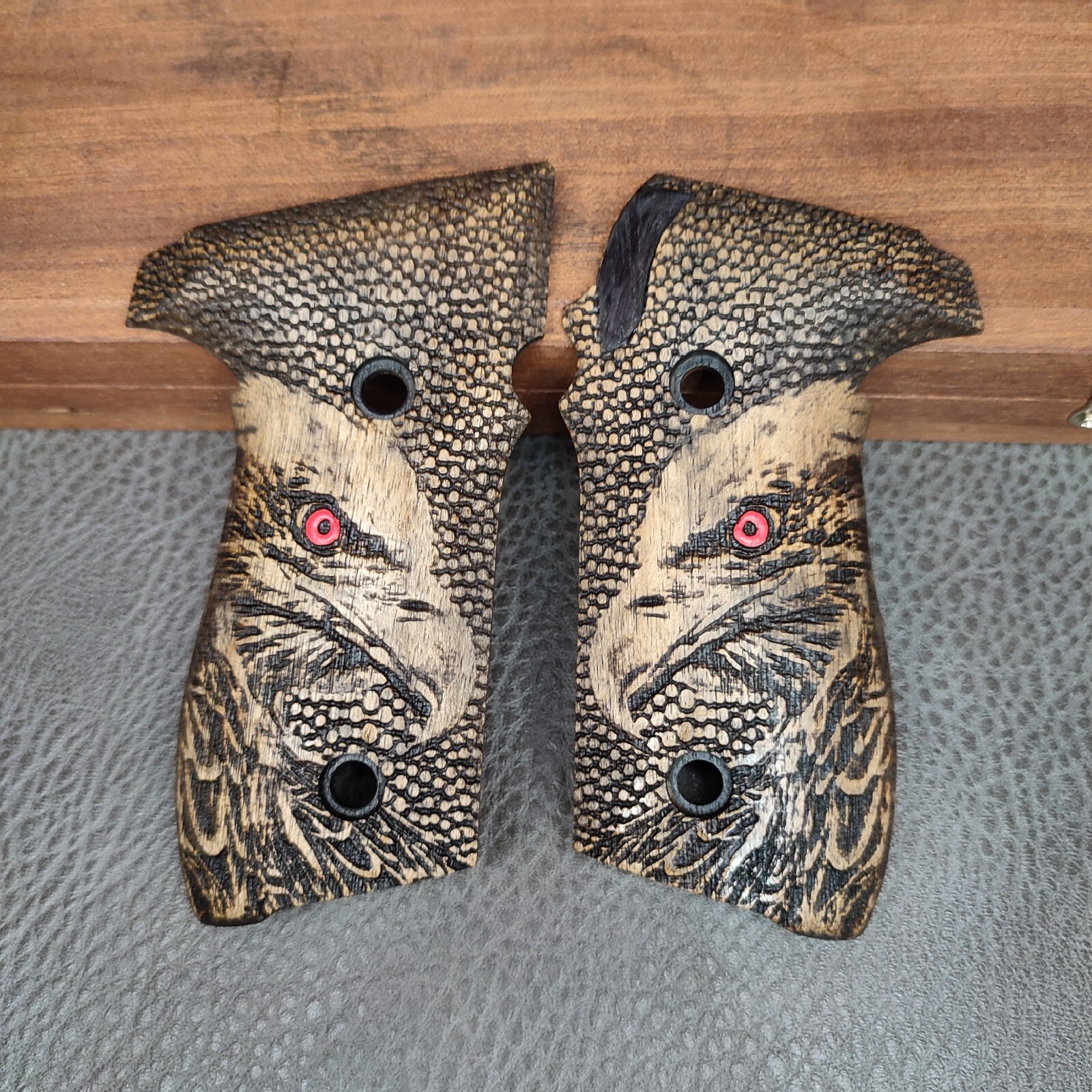 NEW SIG P228/229 GRIP Pistol GRIPS TURKISH WALNUT WOOD GRIPS NICE Handmade