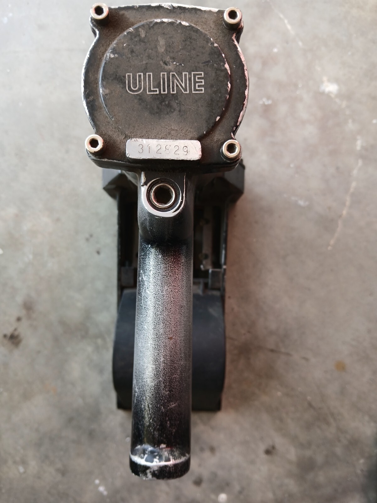 Uline Pneumatic Roll Feed Carton Stapler I-19-RR