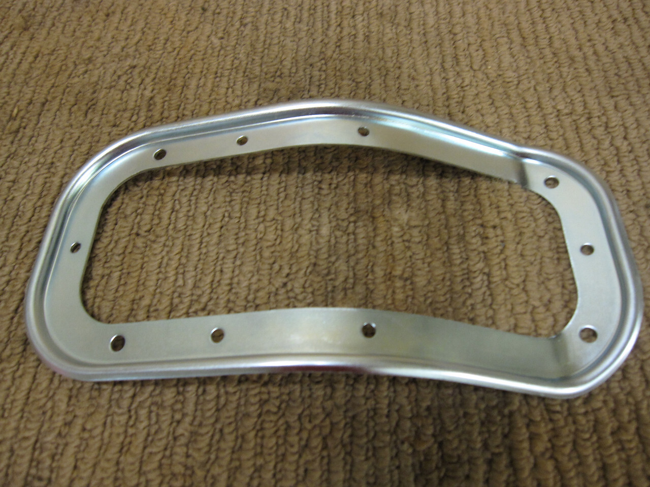 68-72 CHEVELLE 4 SPEED CONSOLE BOOT RETAINING RING