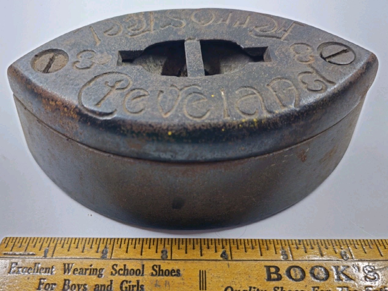Antique Ferrosteel Cleveland Sad Iron Nice Primitive Rustic Farmhouse Decoration