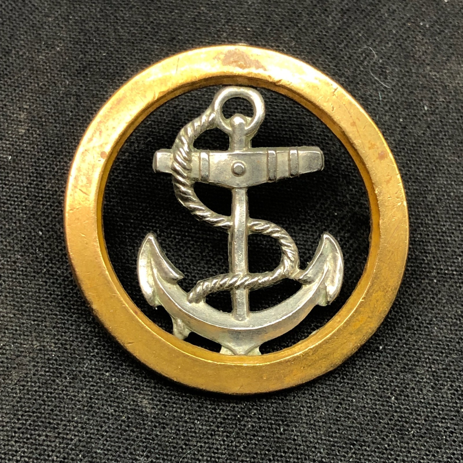 Royal Navy Ratings - Original British Cap Badge