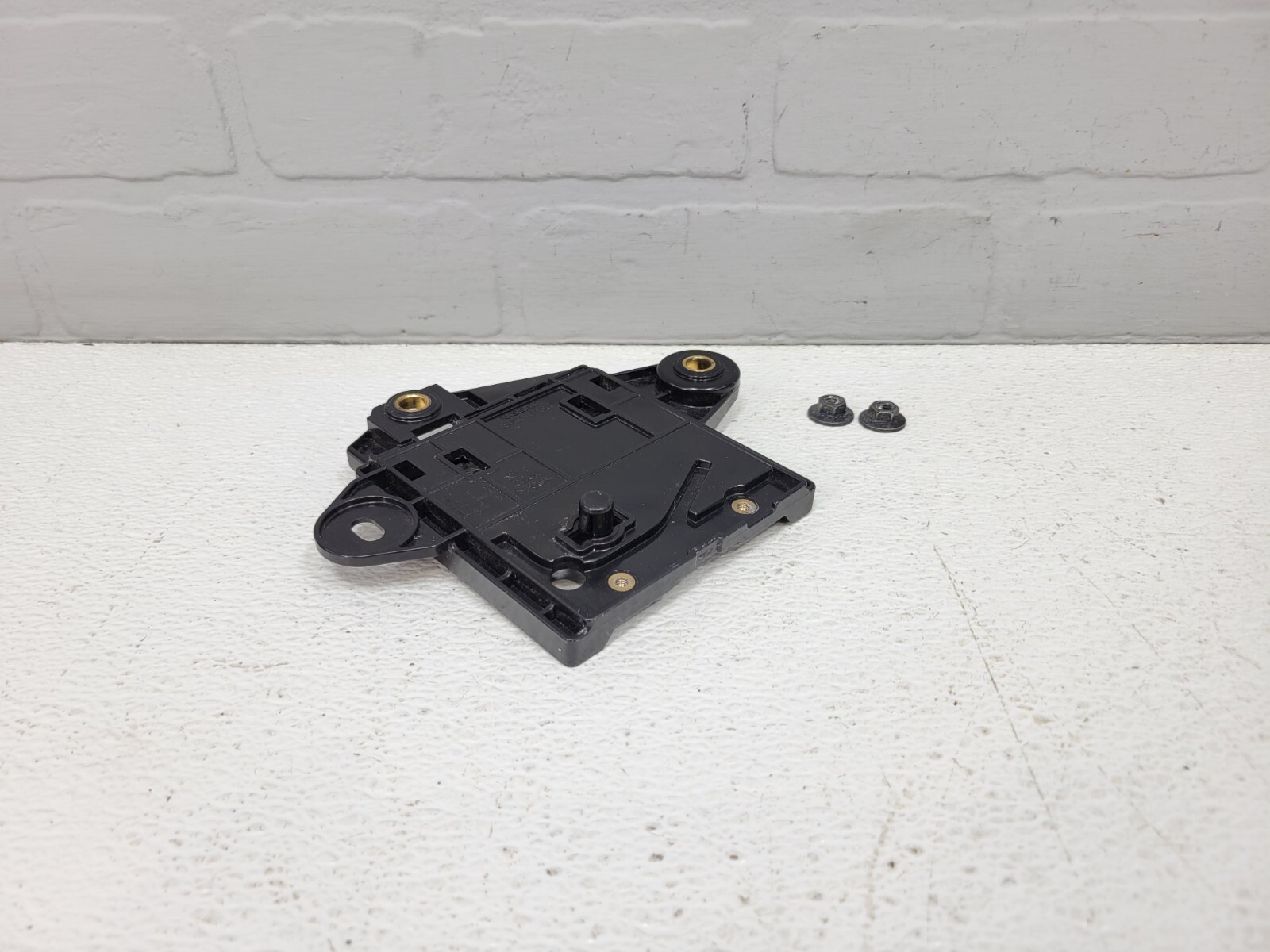 2015-2017 Nissan Murano Driver Left Blind Spot Radar Sensor Warning Bracket OEM