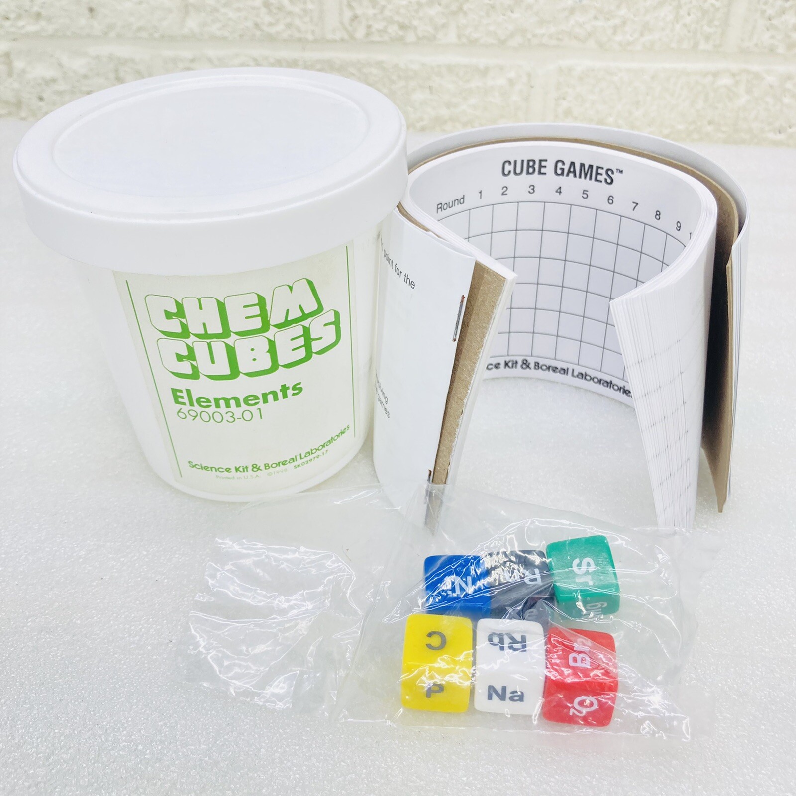 NEW‼ VTG‼ Chem Cubes Games Elements - Science Kit & Boreal Laboratories 1998 USA