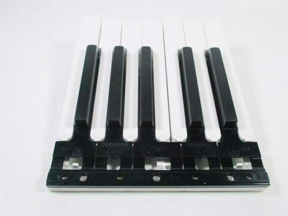 1pc  For electronic piano P85 P95 P115 P105  black and white keys Free delivery
