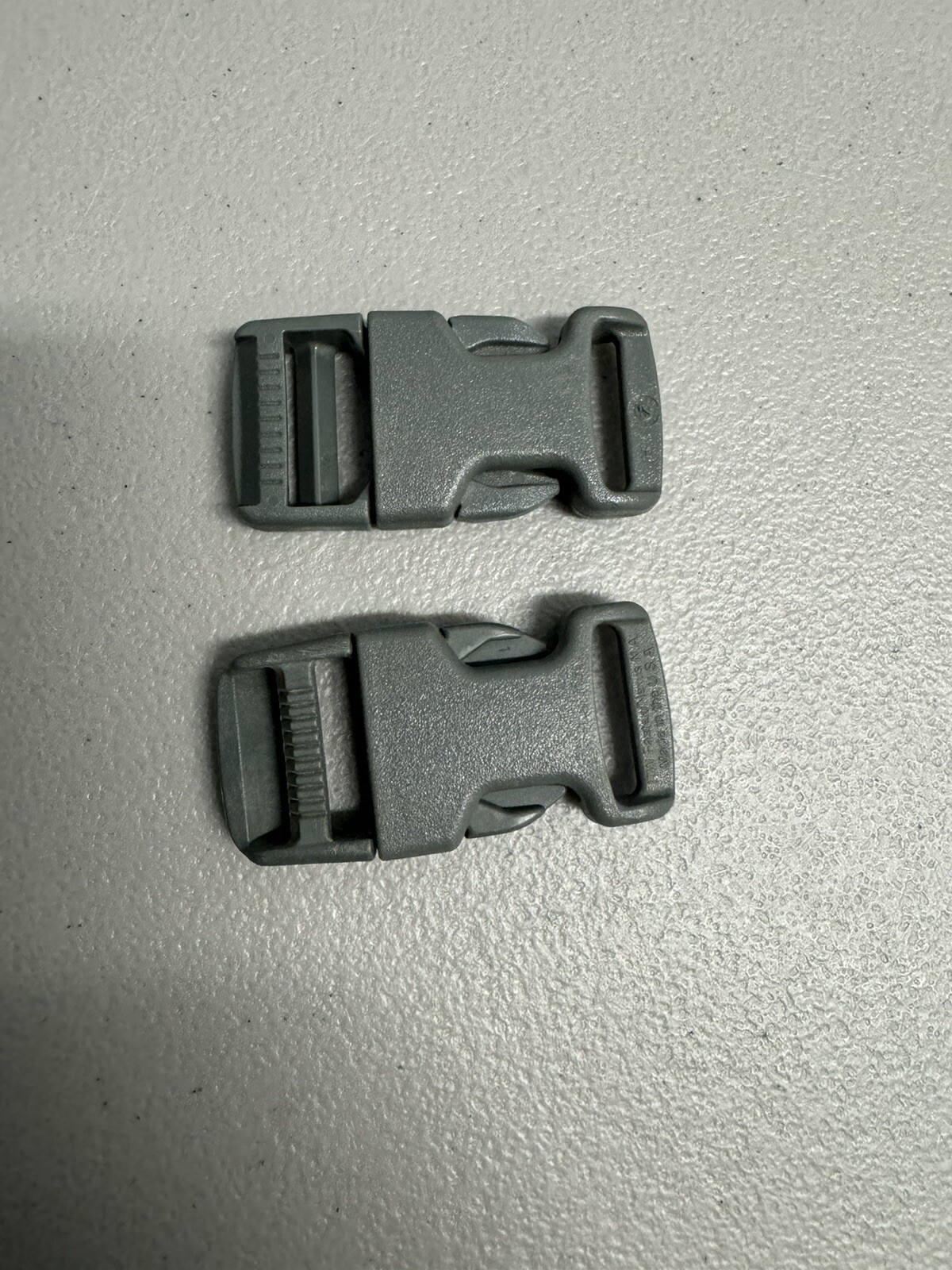 2 Pair Of USGI ITW Buckles Male/Female Foilage Green Military Grade Plastic