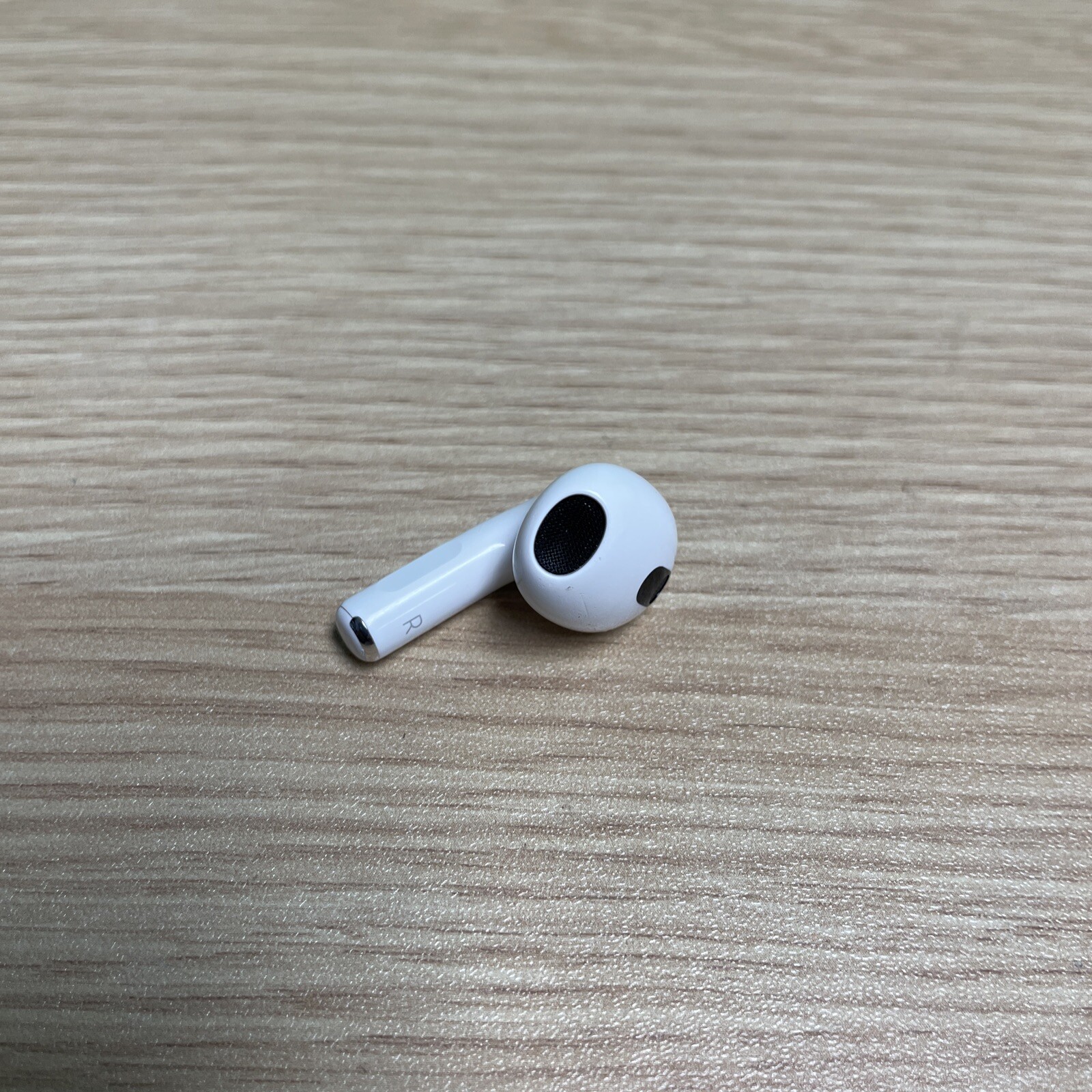 Apple AirPods 3RD GENERATION Replacement - RIGHT SIDE ONLY A2565 - Good