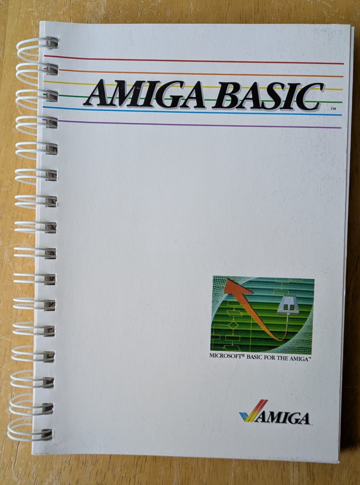 Vintage Amiga BASIC Book (1985)   Microsoft BASIC For The Amiga   8.25in x 6in