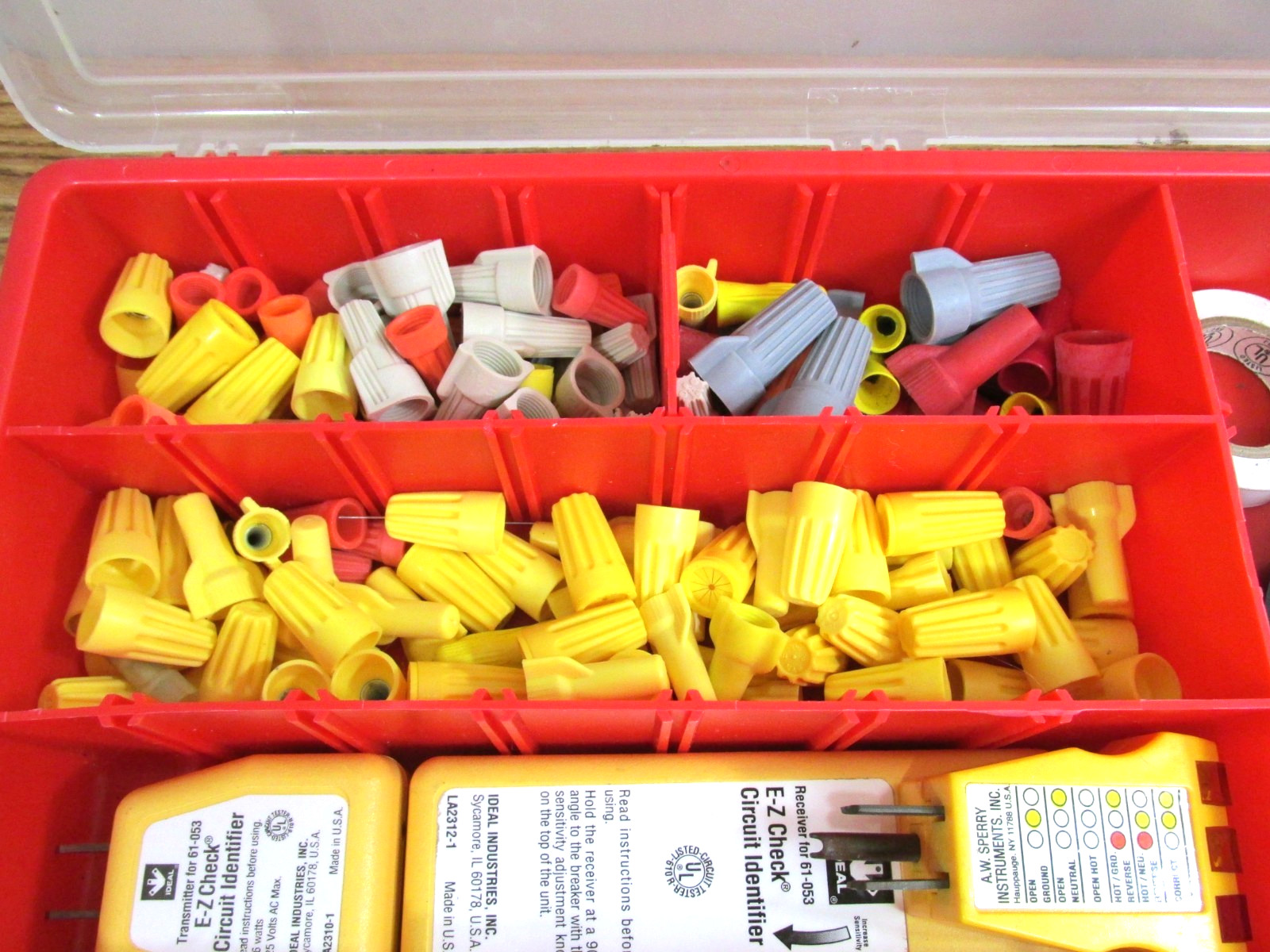 IDEAL EZ CHECK CIRCUIT IDENTIFIERS & AW SPERRY OUTLET CIRCUIT TESTER KIT & CASE