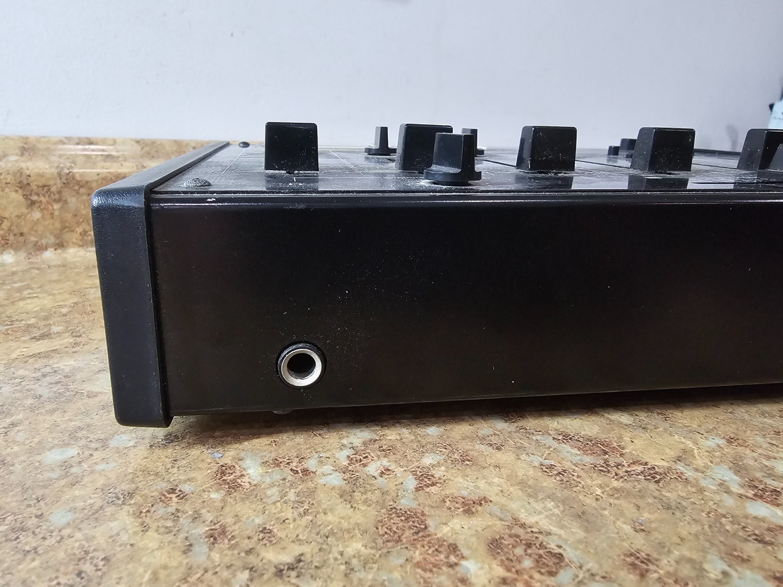 Realistic Stereo Mixing Console Vintage Model 32-1200B Pre-owned