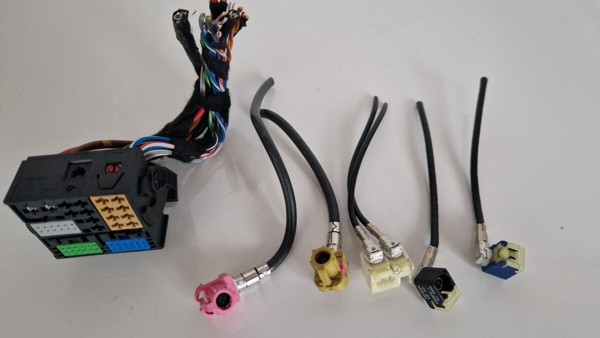 GENUINE VW GOLF TIGUAN PASSAT SET OF REPAIR PLUGS CABLES AND CONNECTORS FOR MIB2
