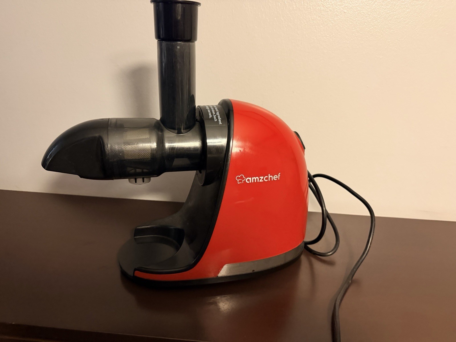 AMZCHEF Juicer Machines - Cold Press Juicer - Slow Masticating for Whole Fruits