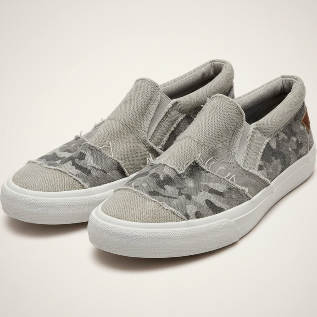 Blowfish Malibu Slip On Shoes Camo Canvas Casual Womens 7 7.5 Approx Comfort
