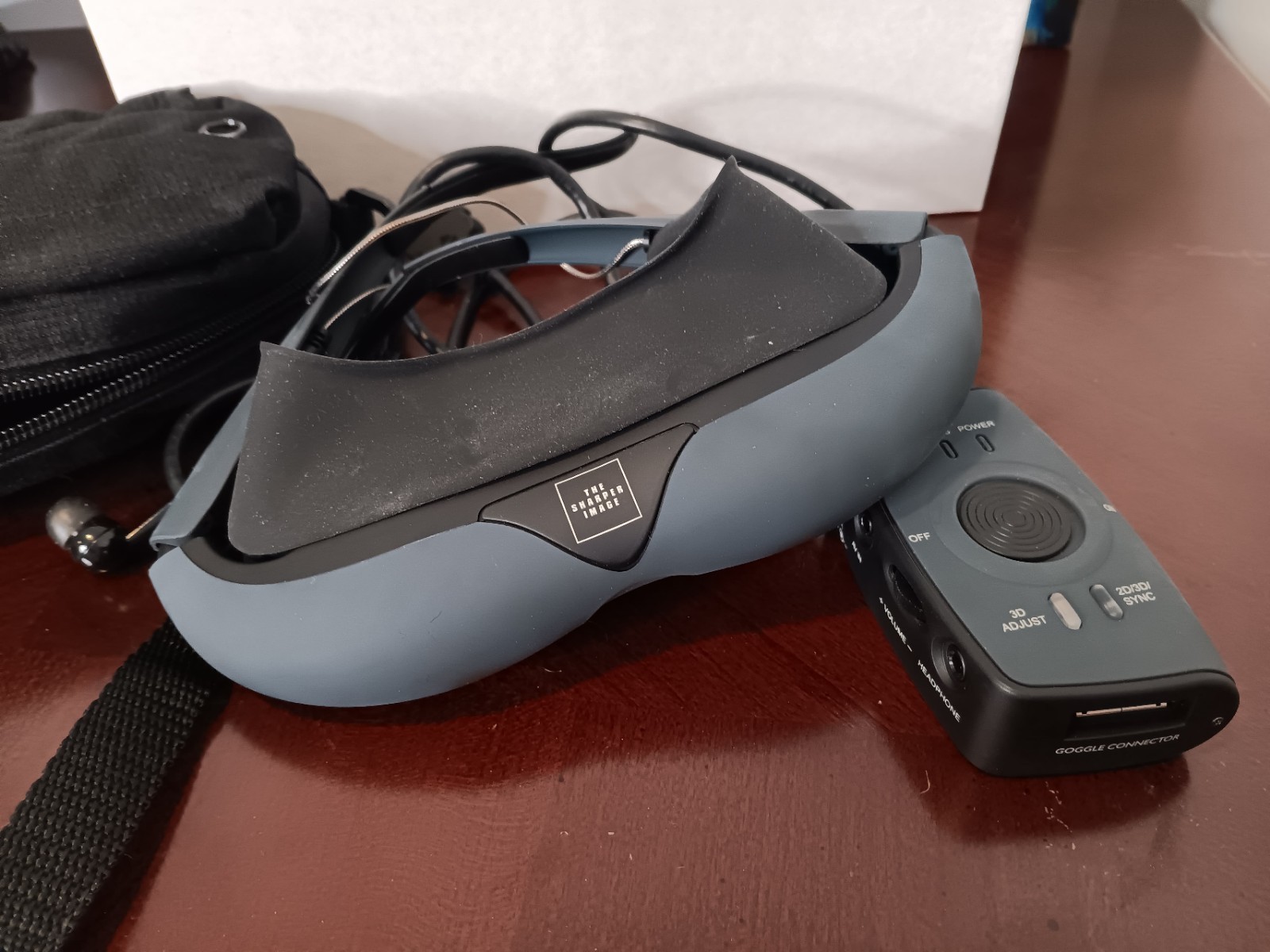 The Sharper Image Private VideoViewer In Original Package Personal Video Goggles