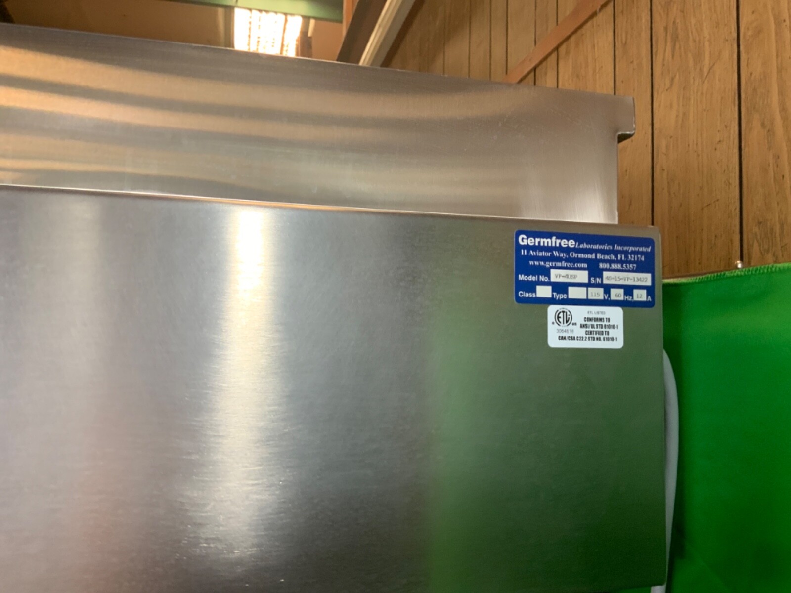 GERMFREE VF LAMINAR FLOW ASEPTIC ISOLATOR