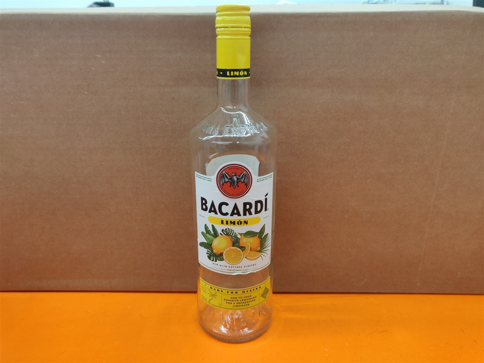 ⭐️⭐️⭐️⭐️⭐️ Empty 1L Bacardi Limon Glass Embossed Crafts/Décor/Upcycle Bottle