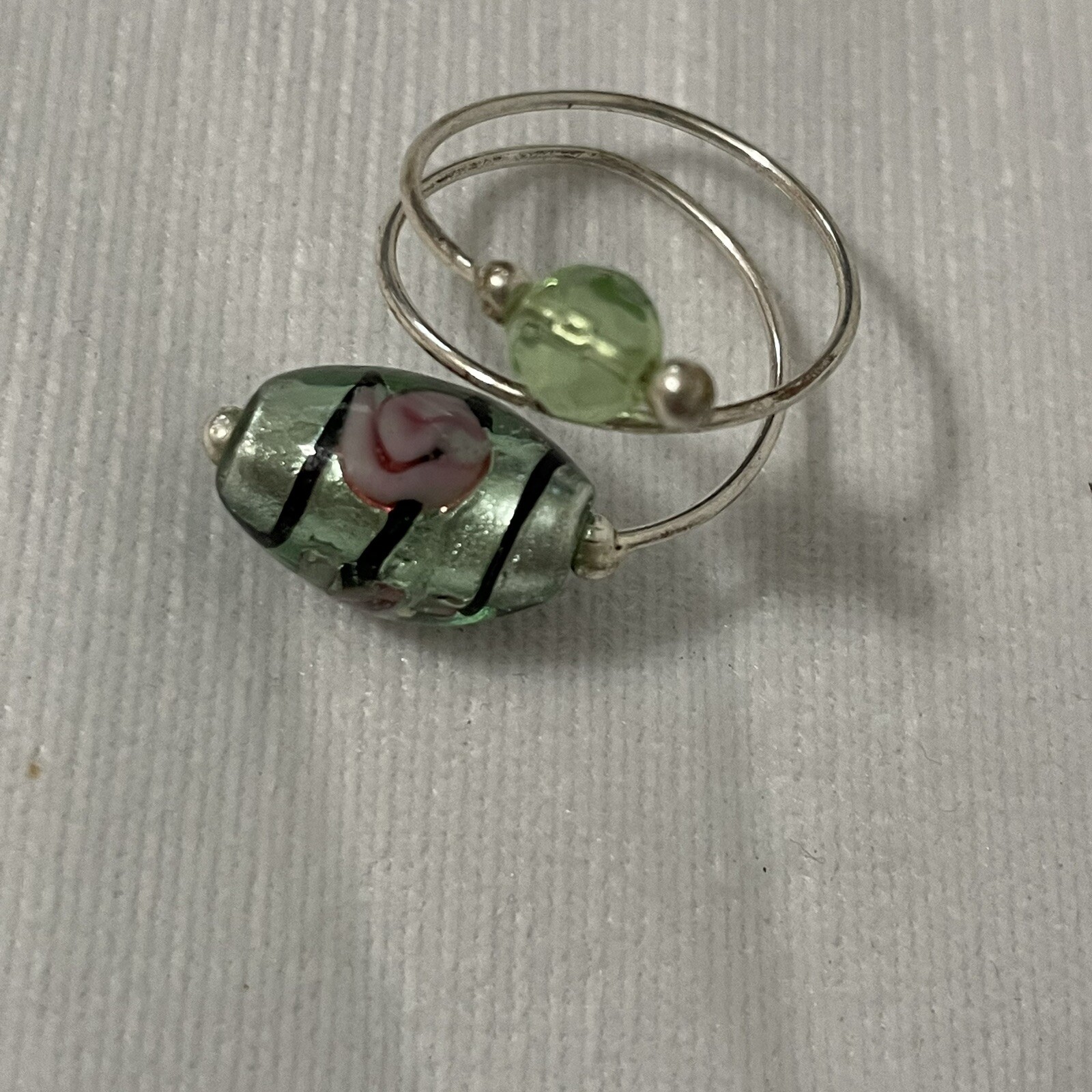 Artisan hand Blown Glass Bead Memory Coil Style Stretch Band Ring Size 7/8