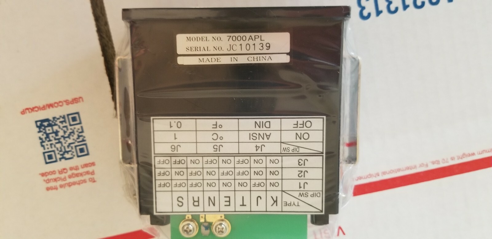 COLE-PARMER 89500-00 TEMPERATURE PANEL METER