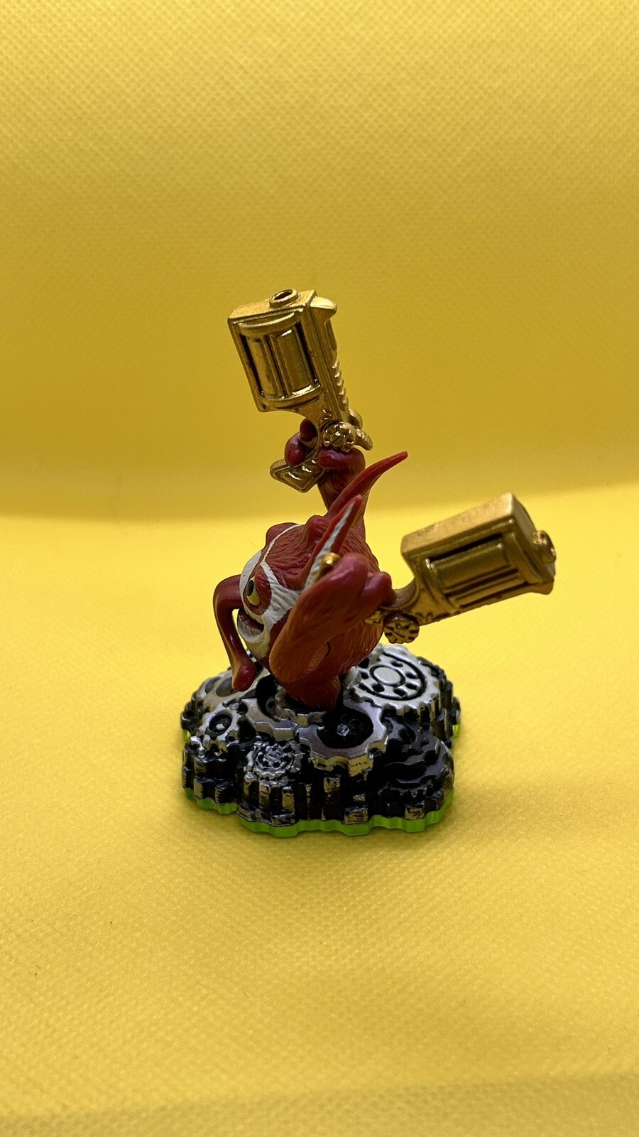 TRIGGER HAPPY Skylanders Activision Spyro's Adventure Figure Green Base 2011