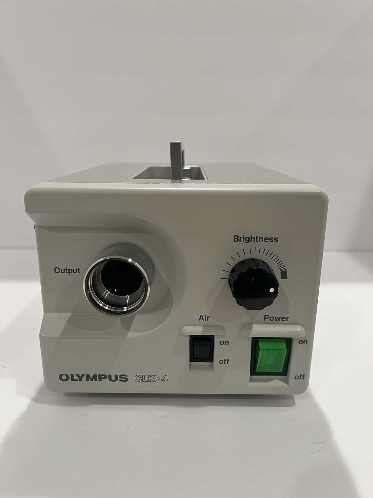 Olympus CLK-4 Halogen Light Source with air pump includes WA03310A light cable