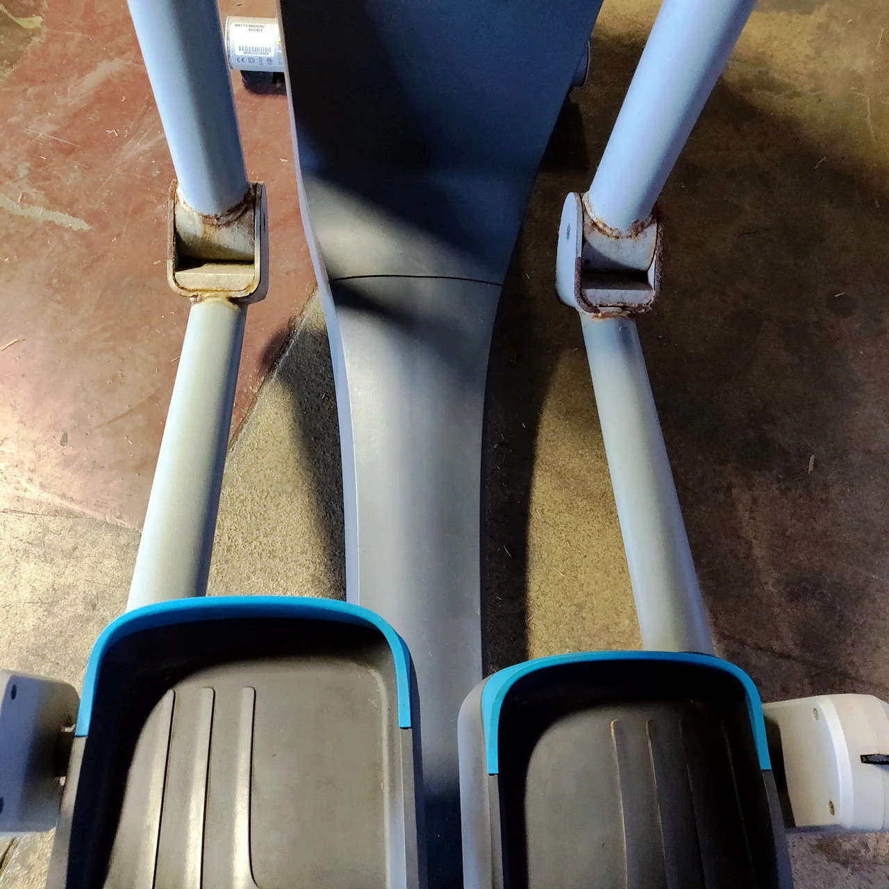 Precor AMT 813 w/ P10 Console