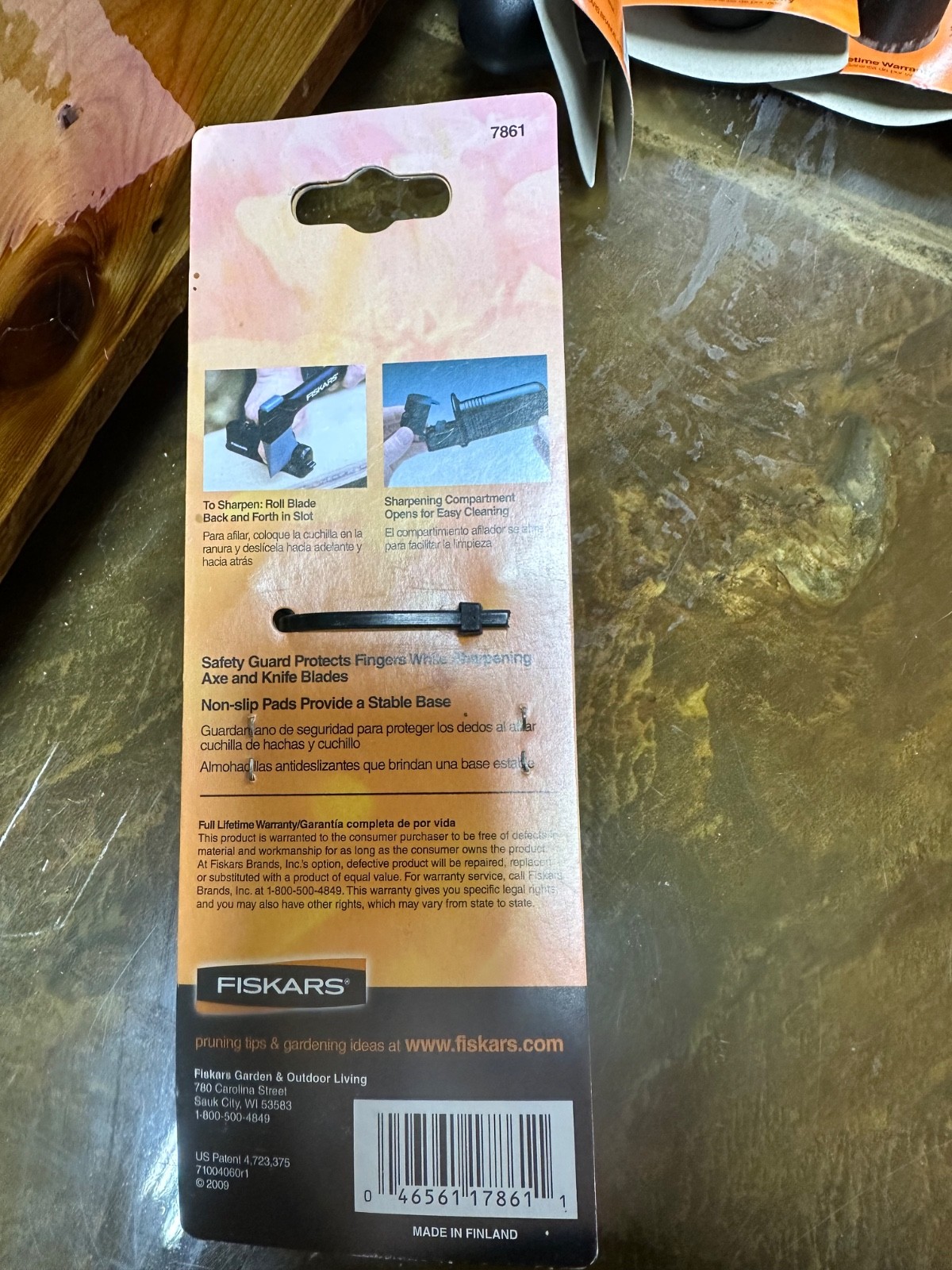 NEW Fiskers Axe Knifes Sharpener (Ceramic Wheels for both sides)