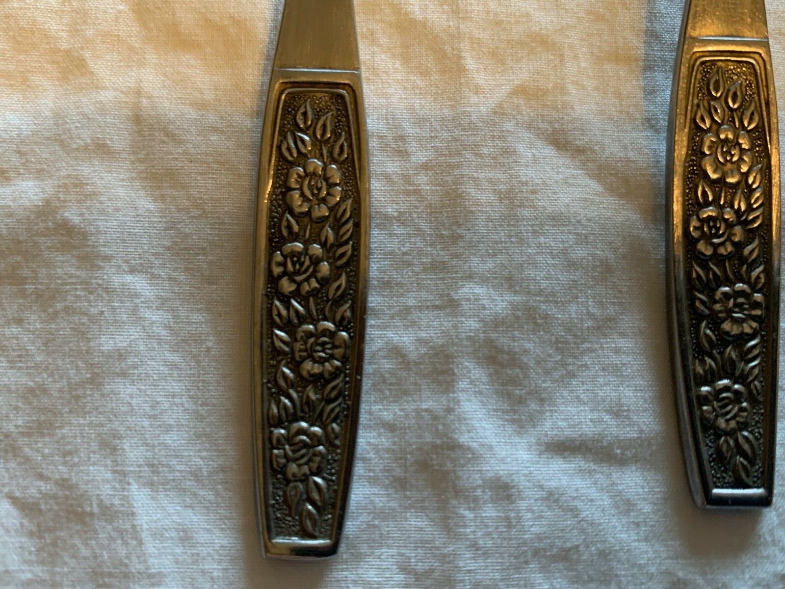 Customcraft "CUS 10" Stainless Textured Handles JAPAN 4 Teaspoons Flatware