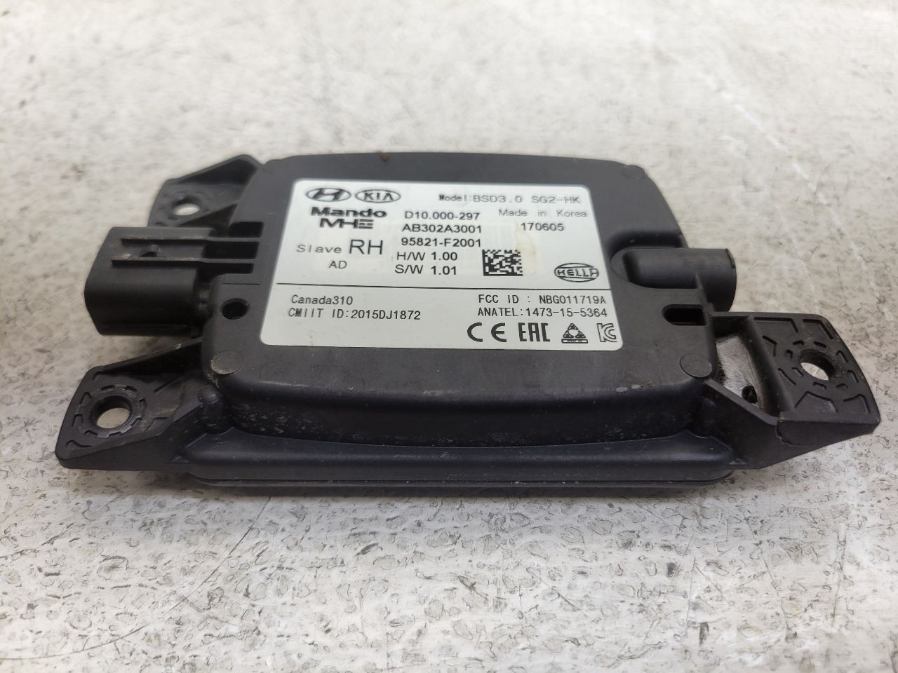 2017-2018 Hyundai Elantra Passenger Right Blind Spot Monitor Radar 95821-F2001