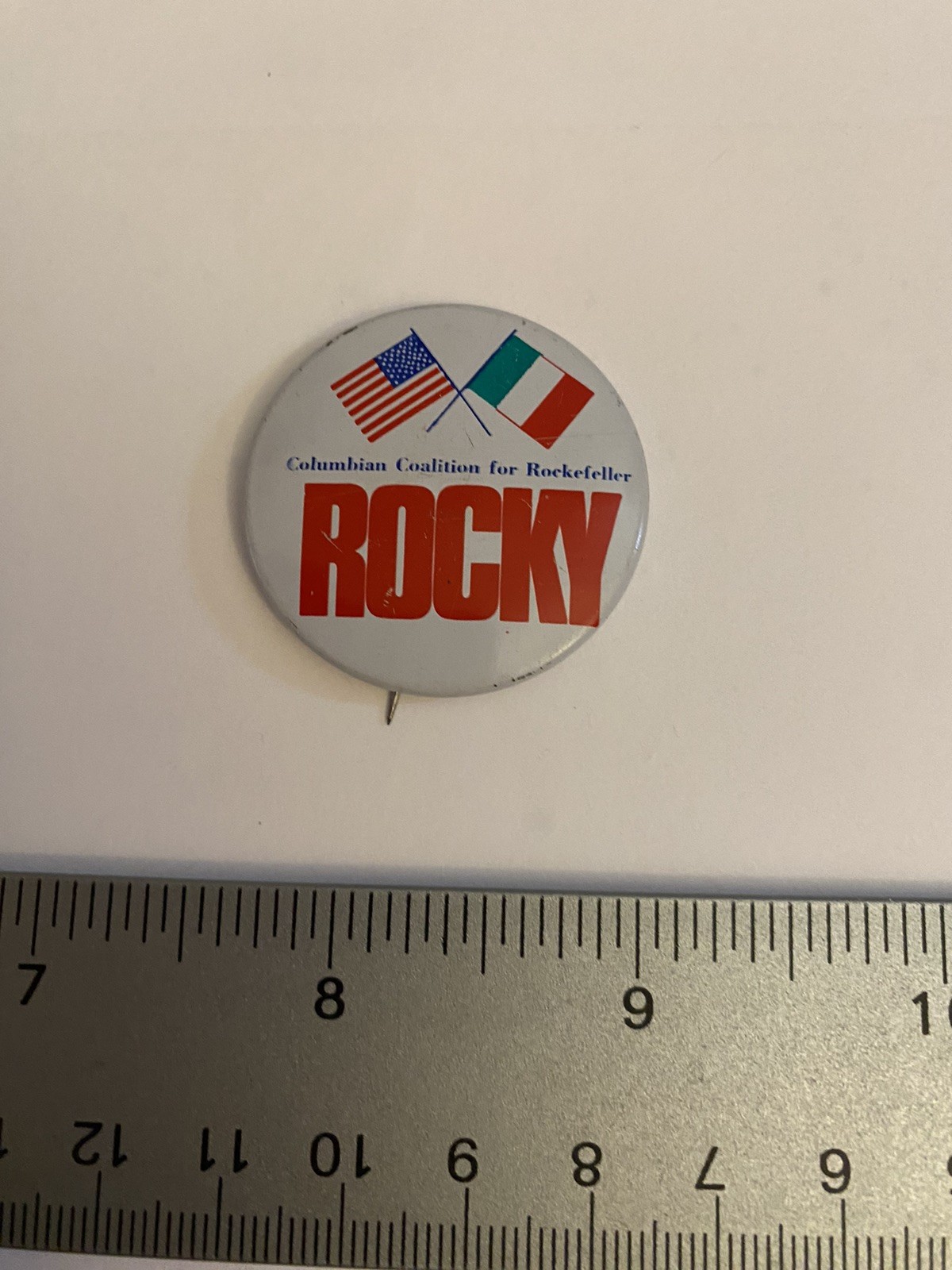 Columbian Coalition For Rockefeller Rocky Pin Back Button P140