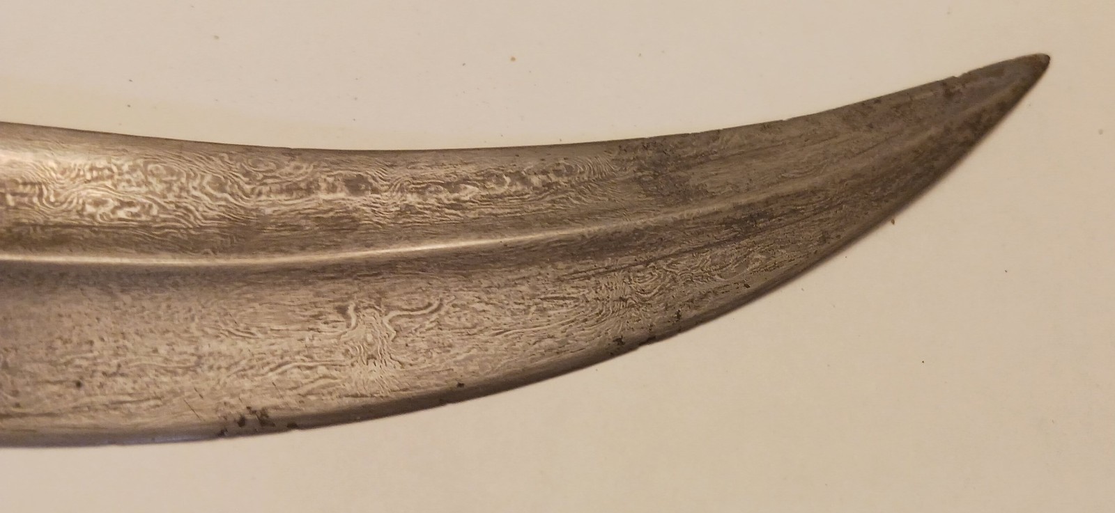 ANTIQUE INDO-ISLAMIC JAMBIYA DAGGER, WOOTZ BLADE, SILVER SCABBARD, HORN HANDLE
