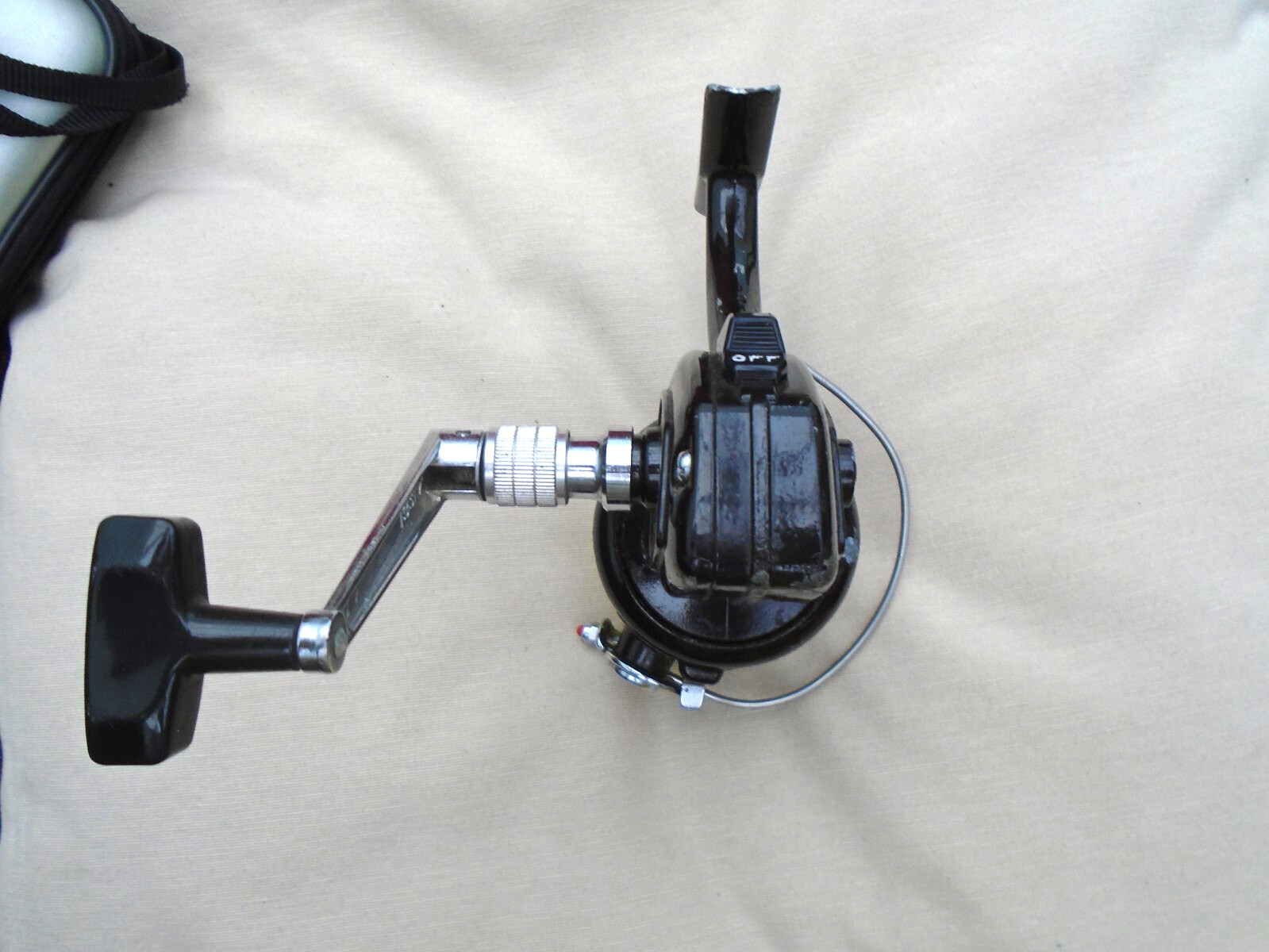 VINTAGE SHAKESPEARE 2304RL REEL GOOD USABLE COLLECTABLE CONDITION FULL FUNCTION