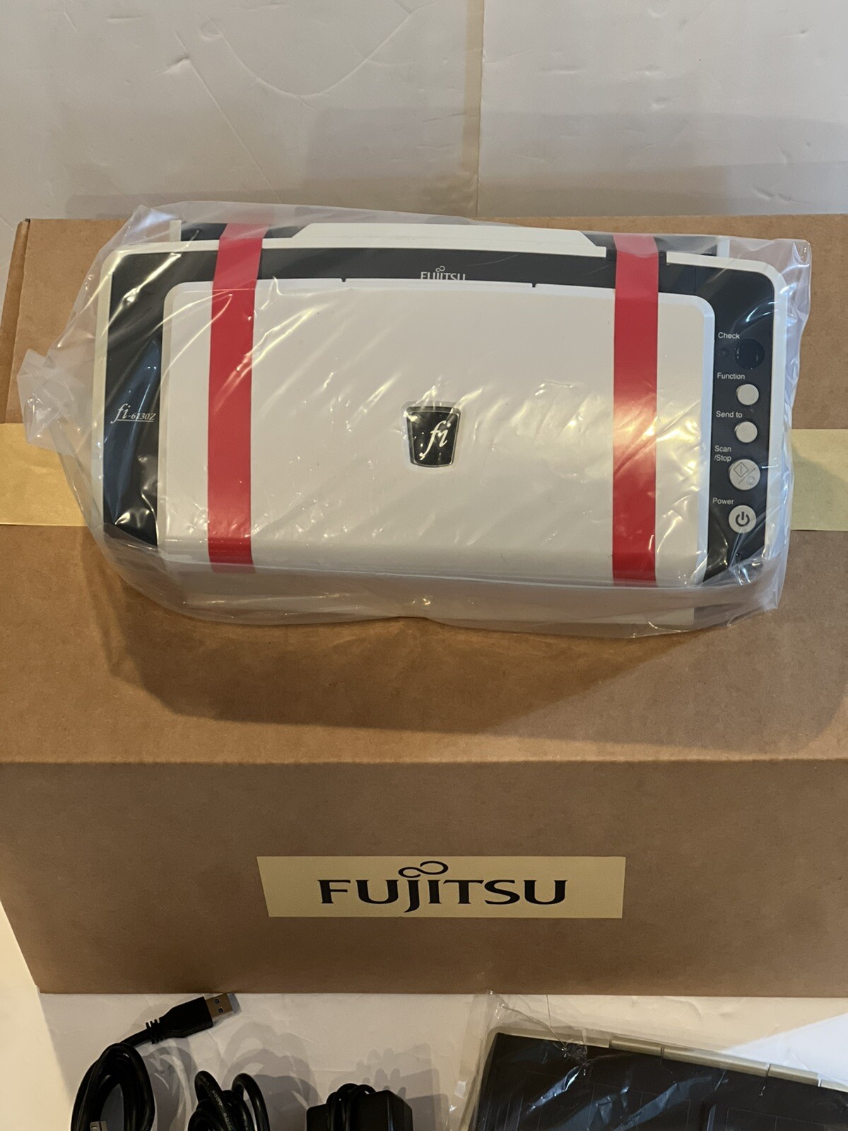 Fujitsu NEW ZERO(Full Package in Box) fi-6130Z Scanner(AC Adapter+USB+Setup DVD)