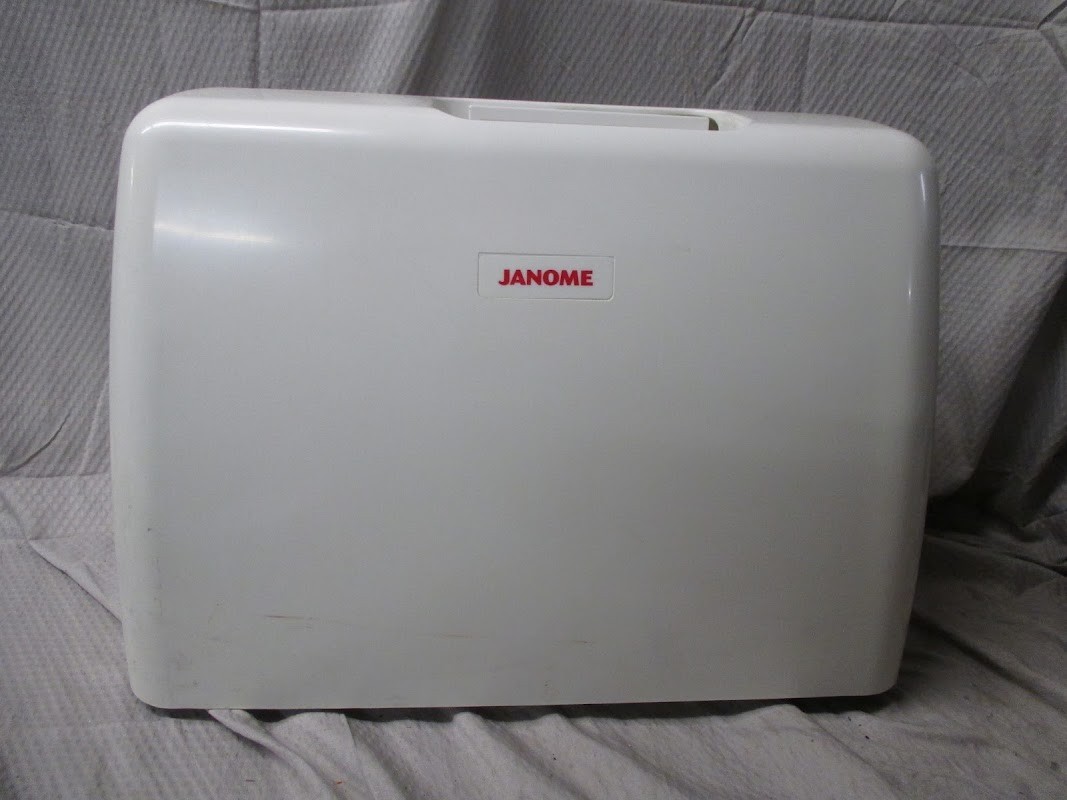 Janome Decor Computer Sewing Machine DC2007LE | Works Great - See Video