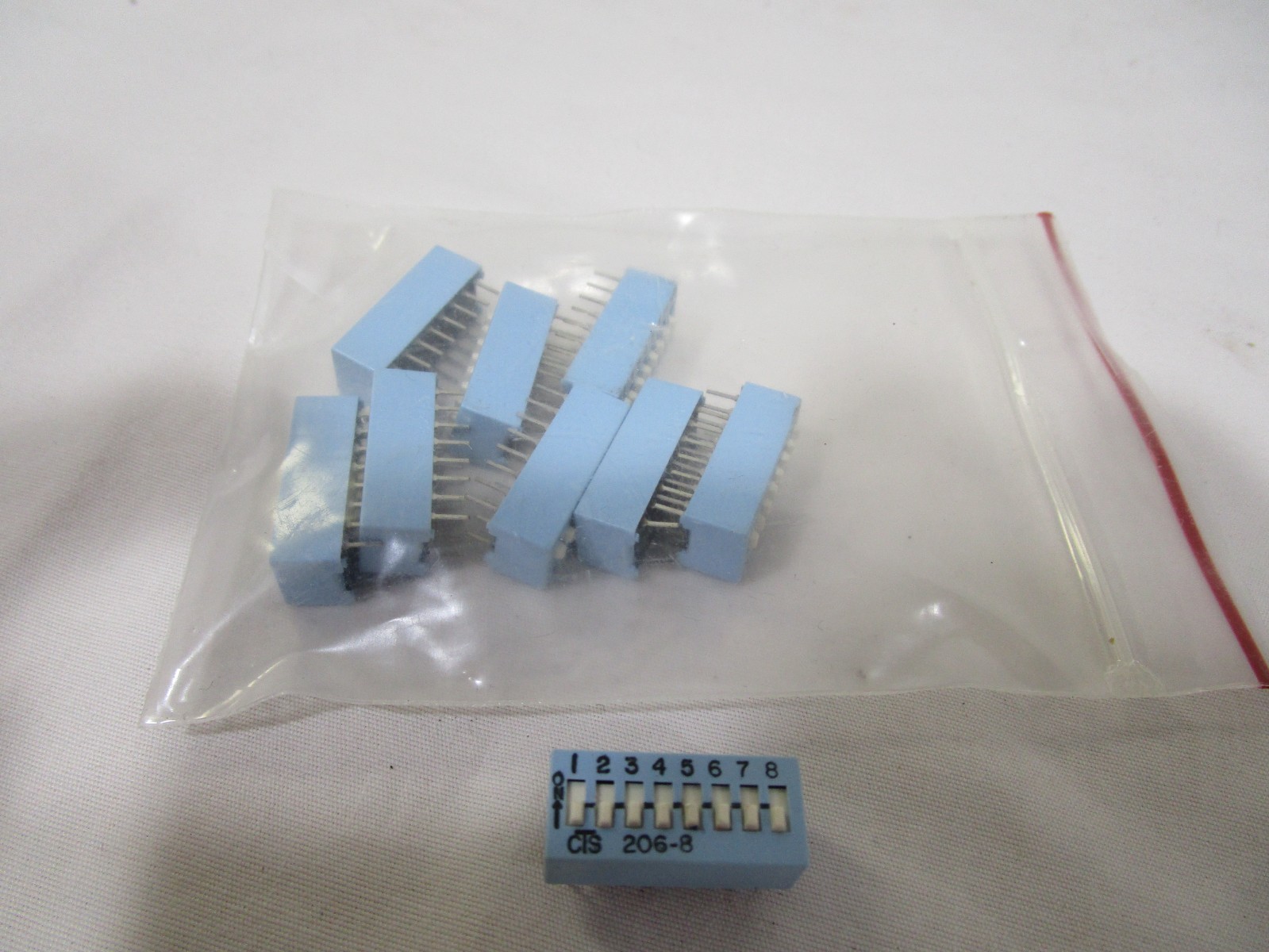 Lot of 9 NOS CTS 206-8 SPST DIP Switches --------------------------------- Cool!