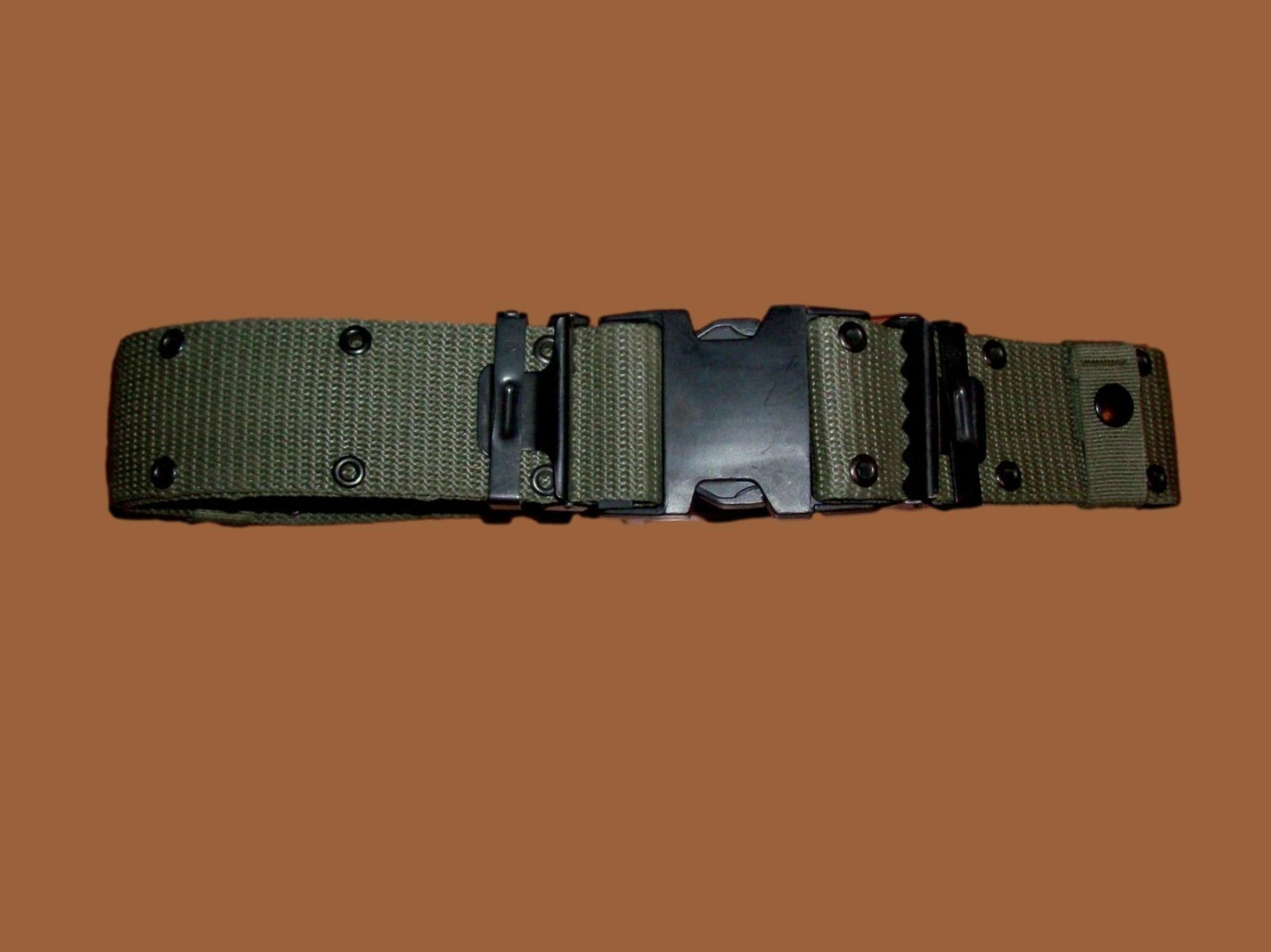 U.S MILITARY ISSUE PISTOL BELT NYLON OD GREEN COMBAT BELT SIZE MEDIUM NEW