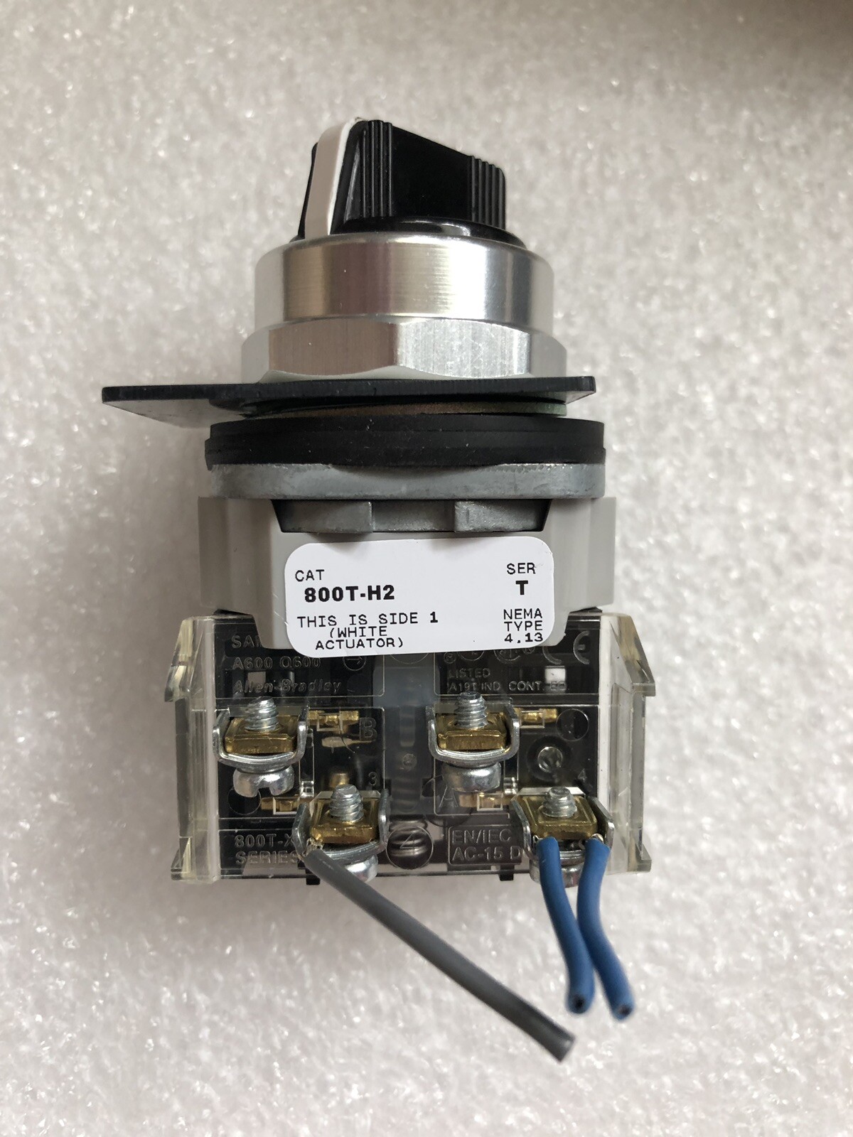 Allen Bradley Selector Switch 2 Position 800T-H2