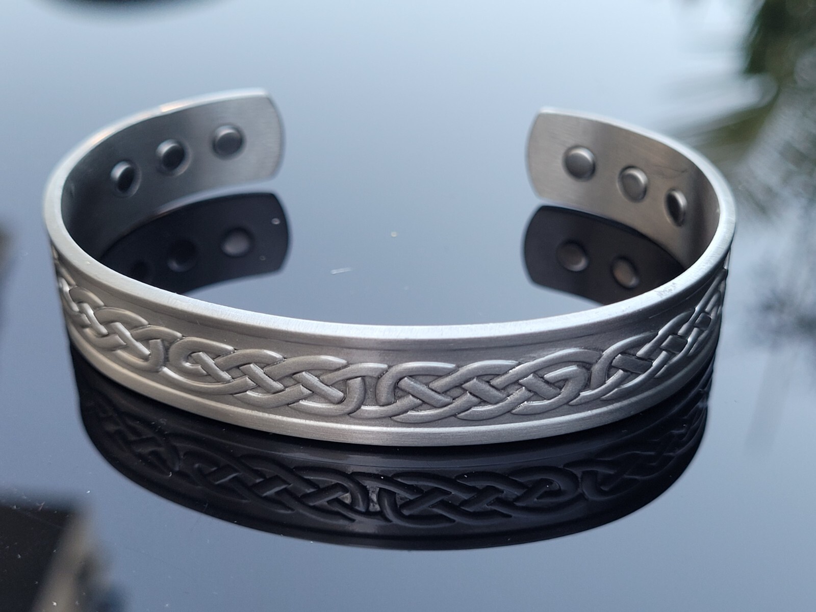 Silver Plated Solid Copper Magnetic Bracelet Arthritis Pain Therapy Cuff Celtic
