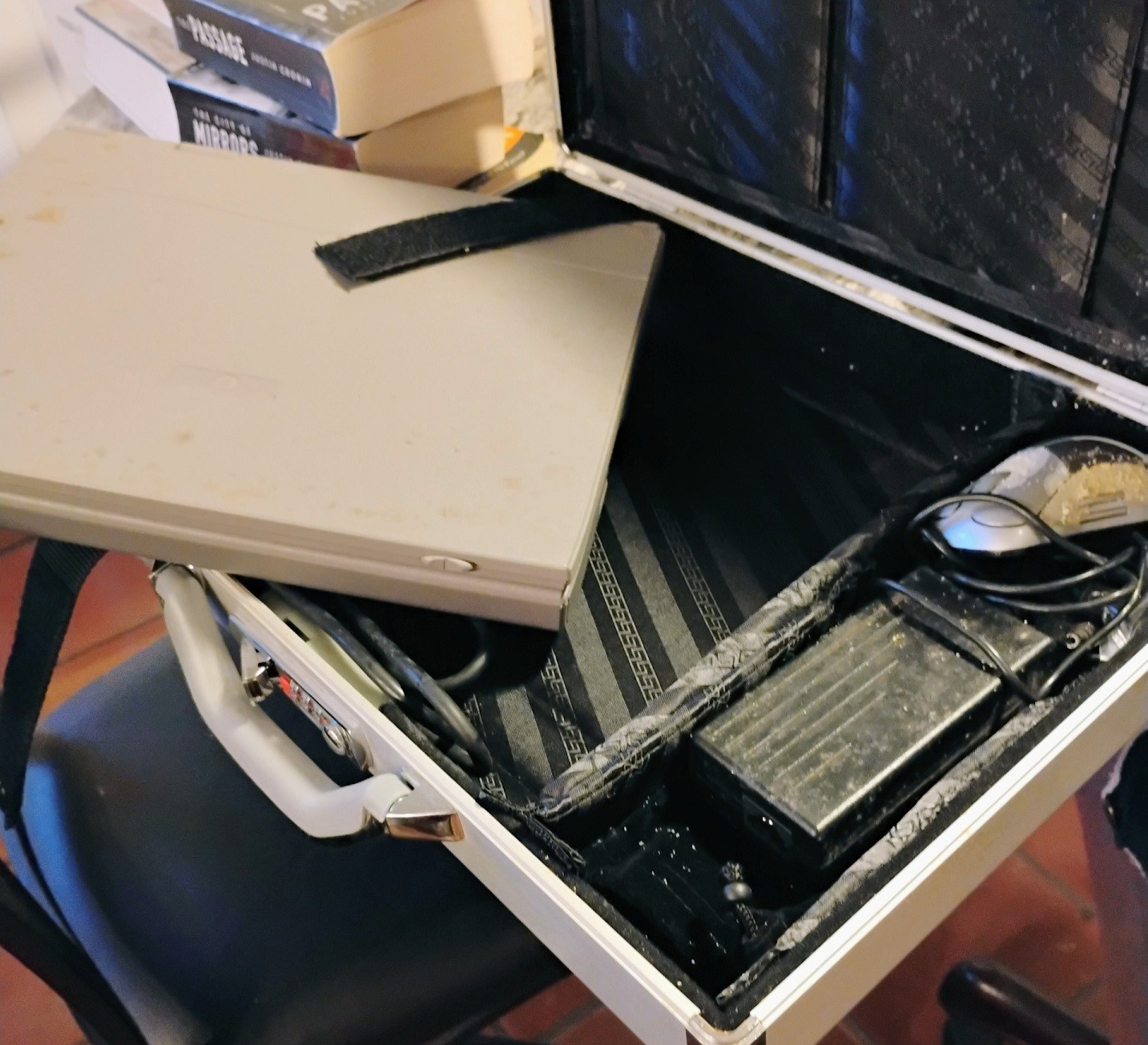 vintage laptop computer with Mezzi Aluminum case