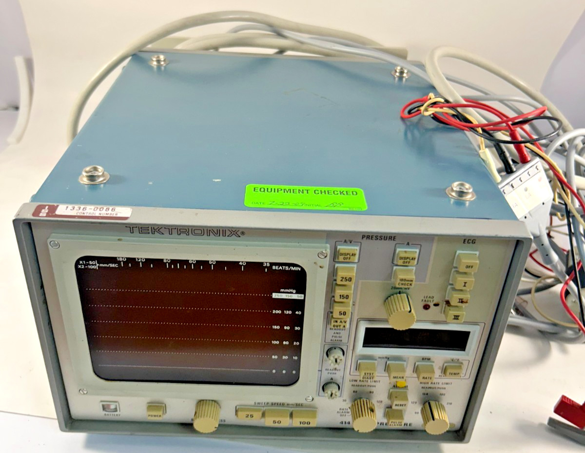 Tektronix 414 dual pressure patient monitor -vintage item