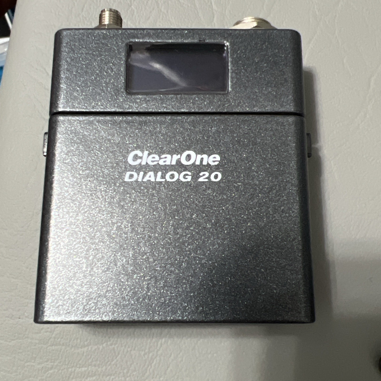 ClearOne Dialog 20 Wireless Beltpack Transmitter/Mic (RF 2.4 GHz) 910-6104-001